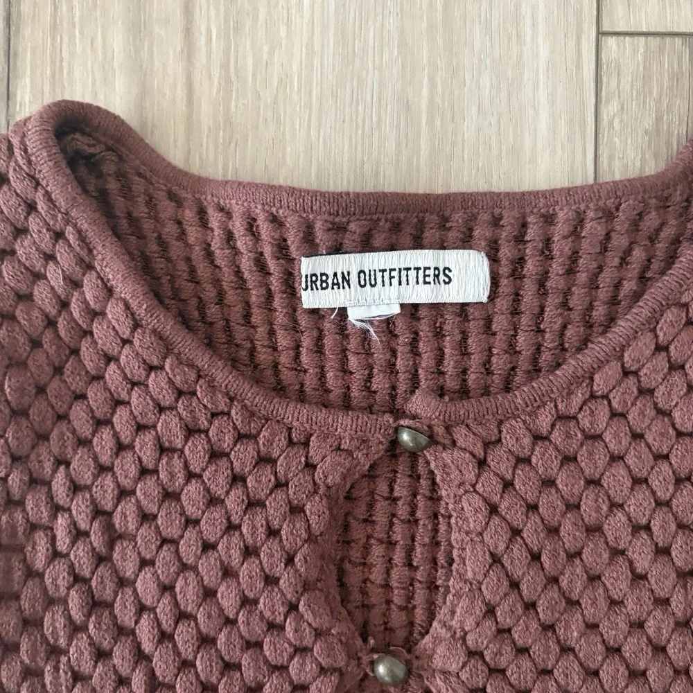 Urban Outfitters Medium Keyhole Bubble Sweater Top Cropped Button Up Brown